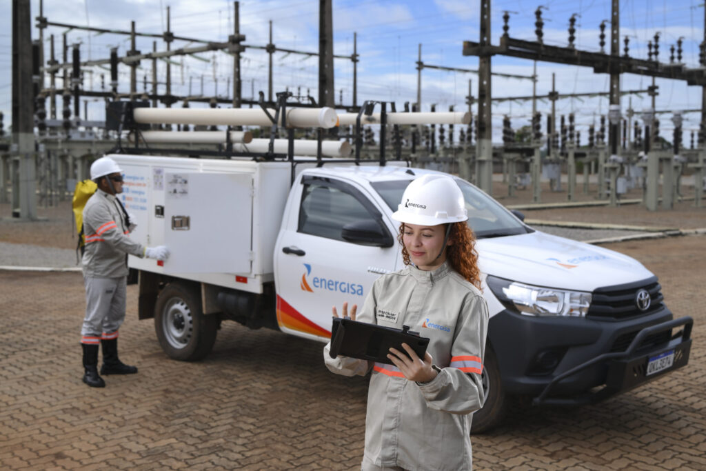 Energisa contrata em 2026: vagas para eletricista de distribuição e engenheiro de projetos
